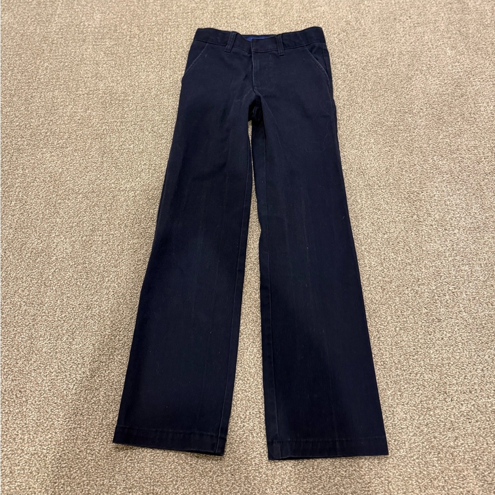 Navy Straight Leg Jeans with Streamlined Silhouette